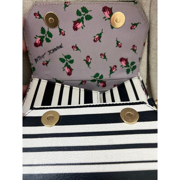 NWT Betsey Johnson Takeout Box Crossbody Purse Chinese Kung Pow Fortune Charm - Picture 8 of 11